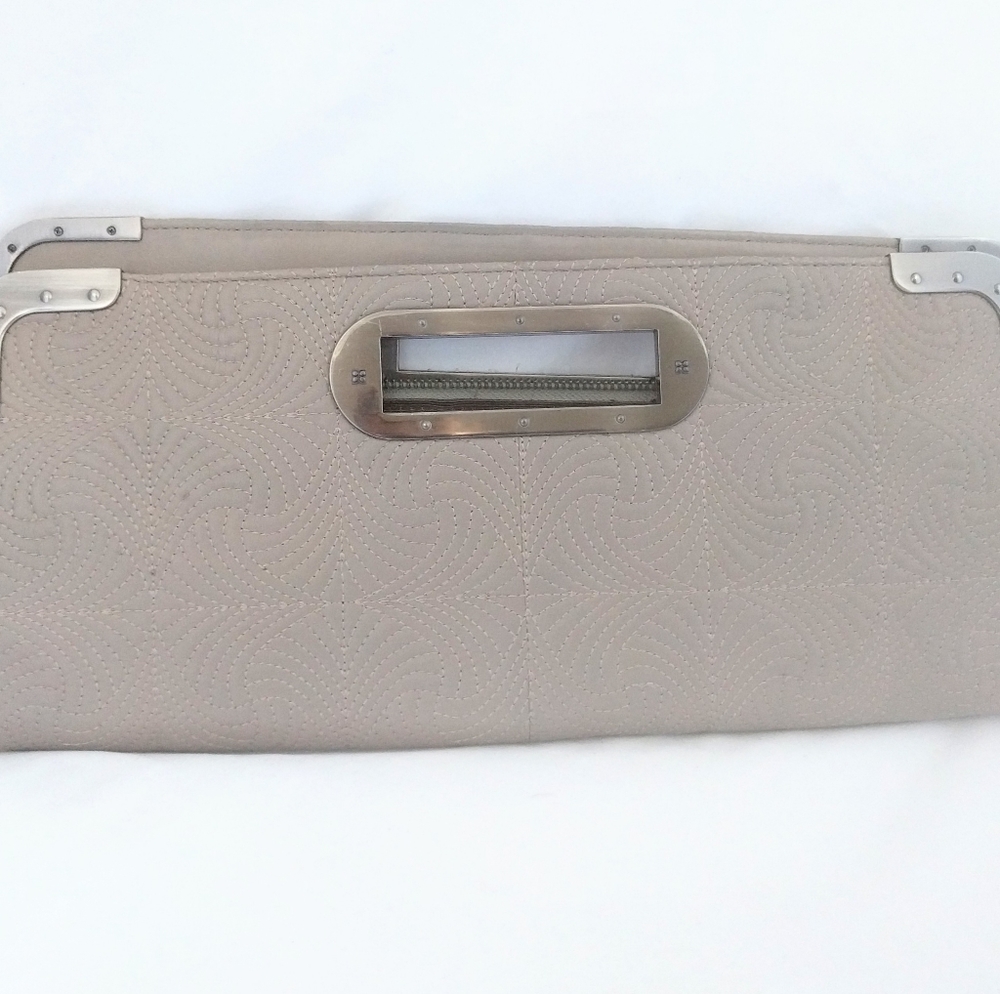 BCBGMAXAZRIA Bcbg Maxazria Clutch - Picture 2 of 8
